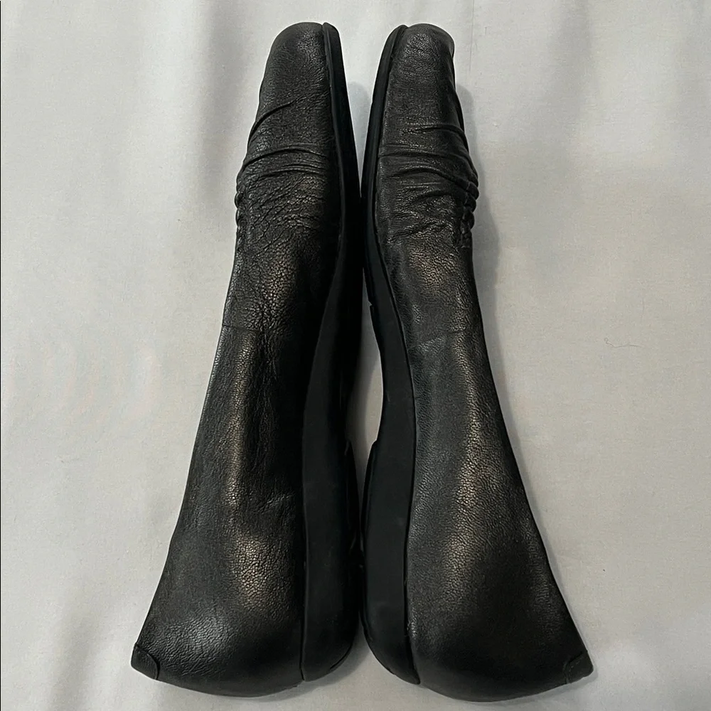 Abeo Taylin Dark Grey Metallic Leather Ballet Flats
